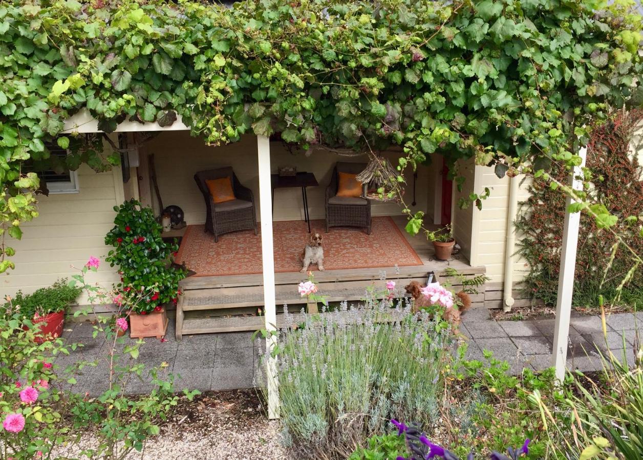 Llarrinda Bed & Breakfast Foster Esterno foto